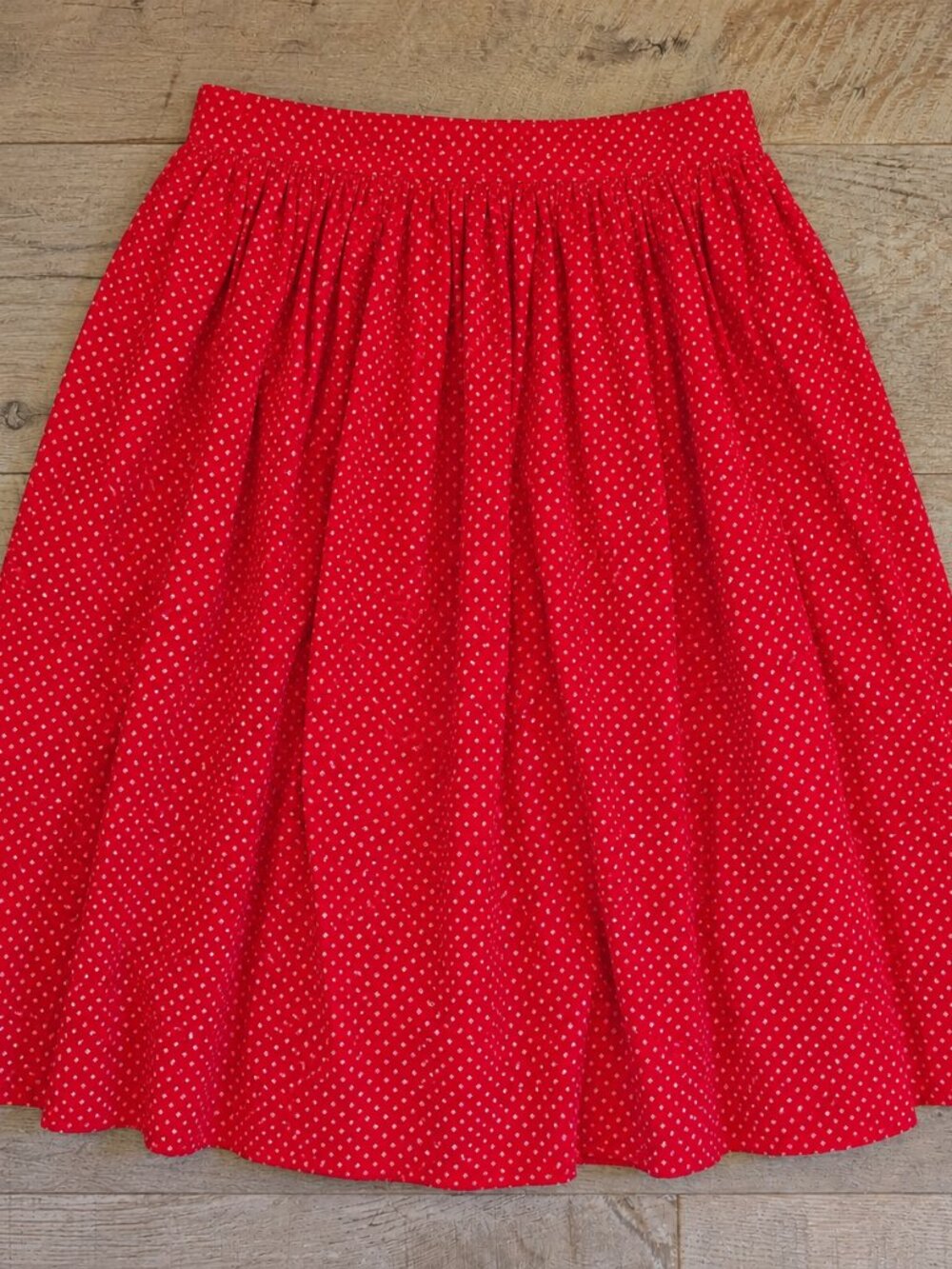 Saddle Club Red Cream Tiny Print Pleated Midi Skirt Size 6